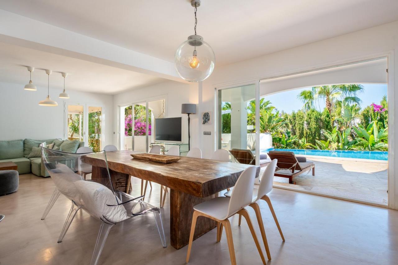Villa Amarantos Santa Eularia des Riu Exterior photo